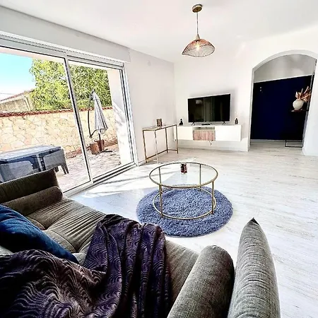 Oasis De Thau شقة